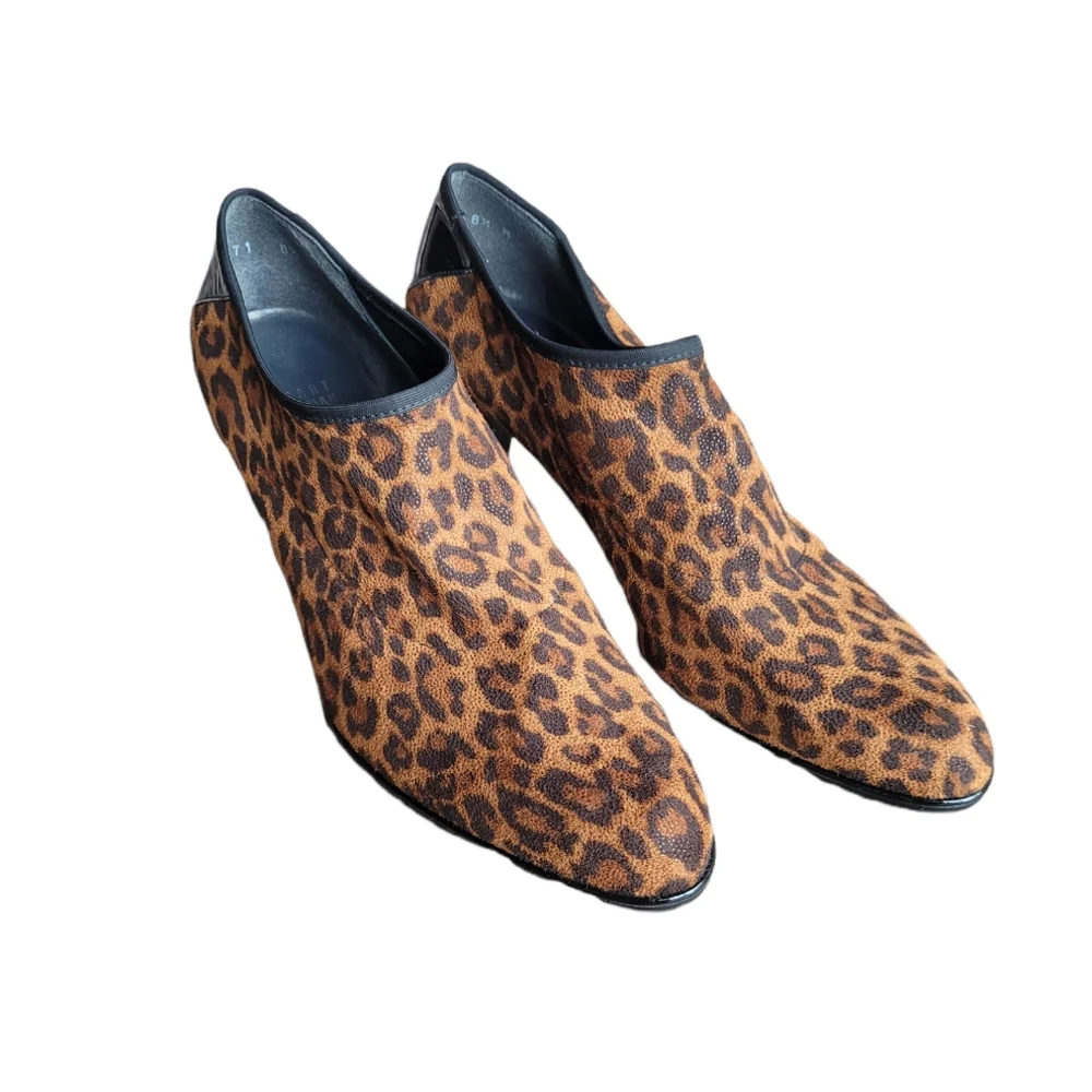 STUART WEITZMAN Leopard Print Bootie Size 8.5M